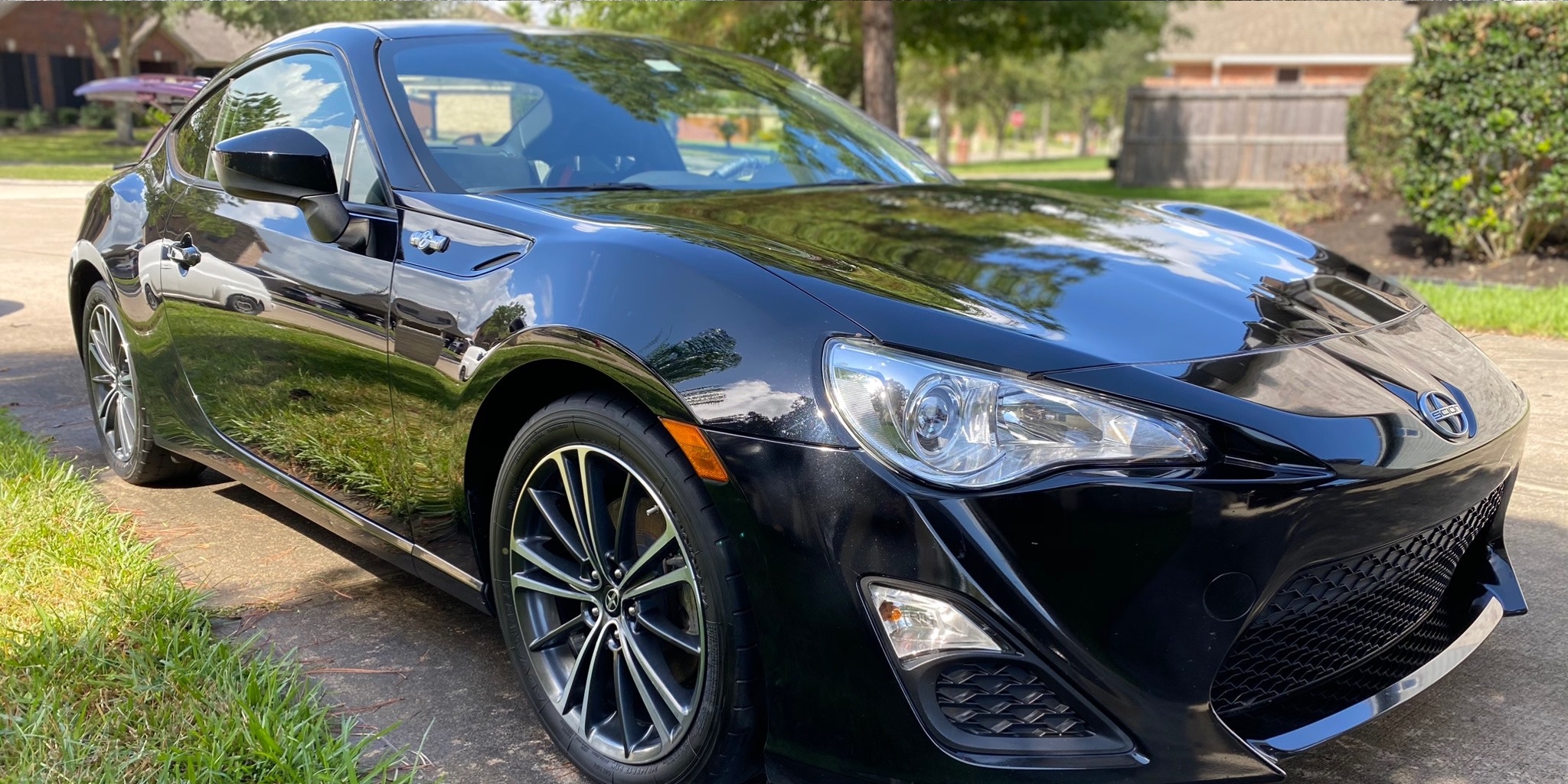 Car before Glosify detailing